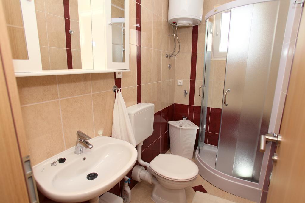 Apartments Villa Karlo Kastela Ngoại thất bức ảnh