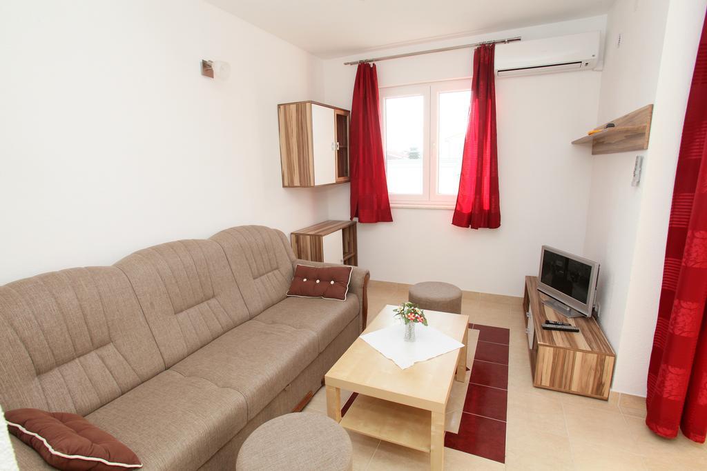 Apartments Villa Karlo Kastela Ngoại thất bức ảnh