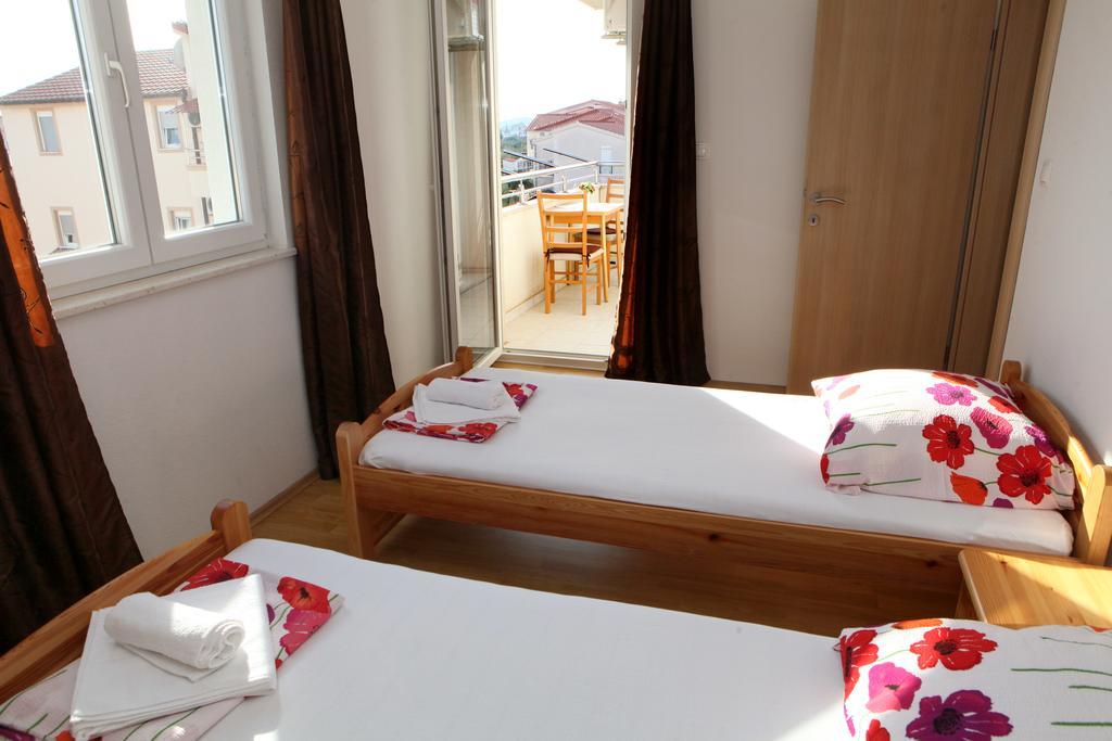 Apartments Villa Karlo Kastela Ngoại thất bức ảnh