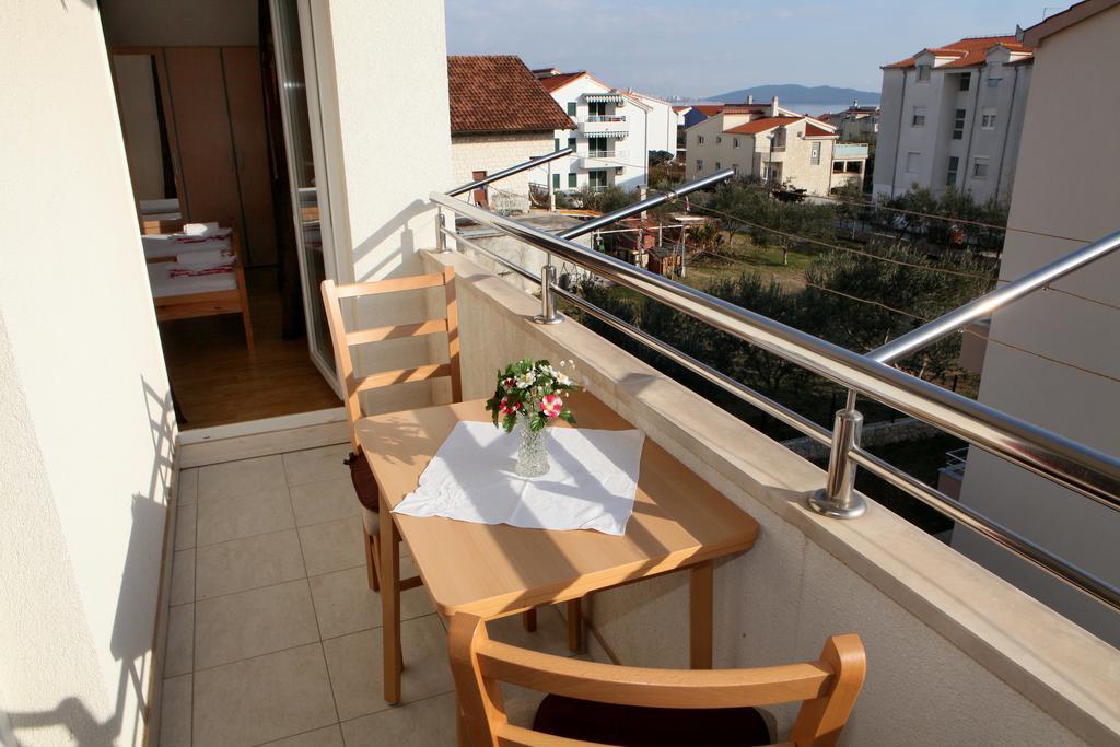 Apartments Villa Karlo Kastela Ngoại thất bức ảnh