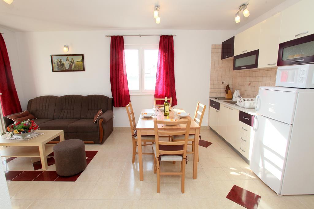 Apartments Villa Karlo Kastela Ngoại thất bức ảnh